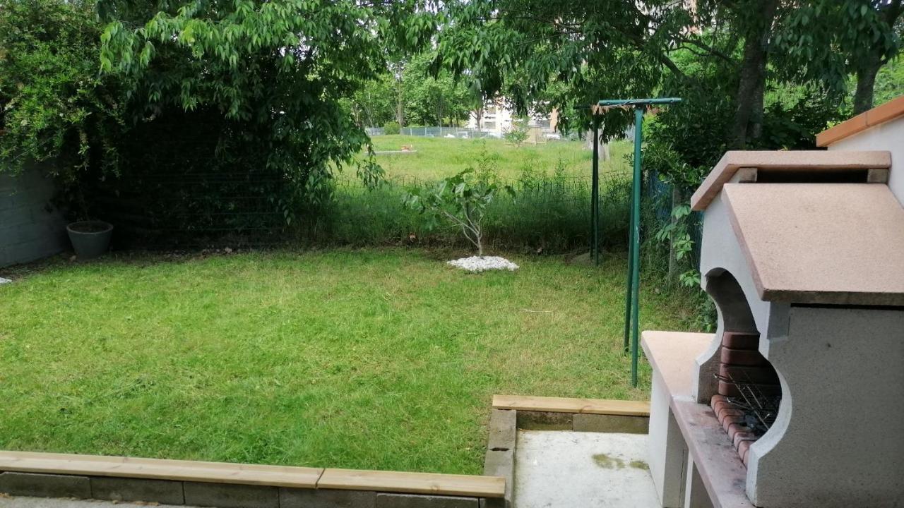 Maison Familliale Avec Jardin